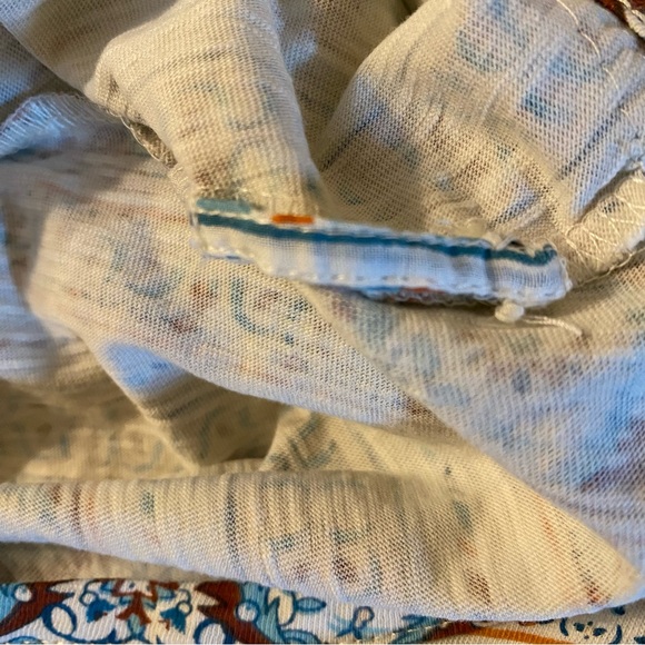 Sundance Split Back Tunic Top Boho Print Short Sleeve Beaded Neckline Sz Medium - Picture 5 of 6